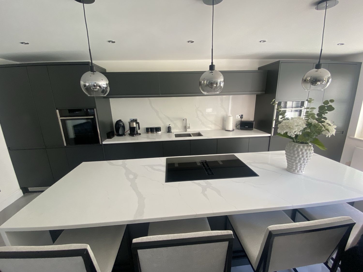 Modern J-Handle Kitchen photo